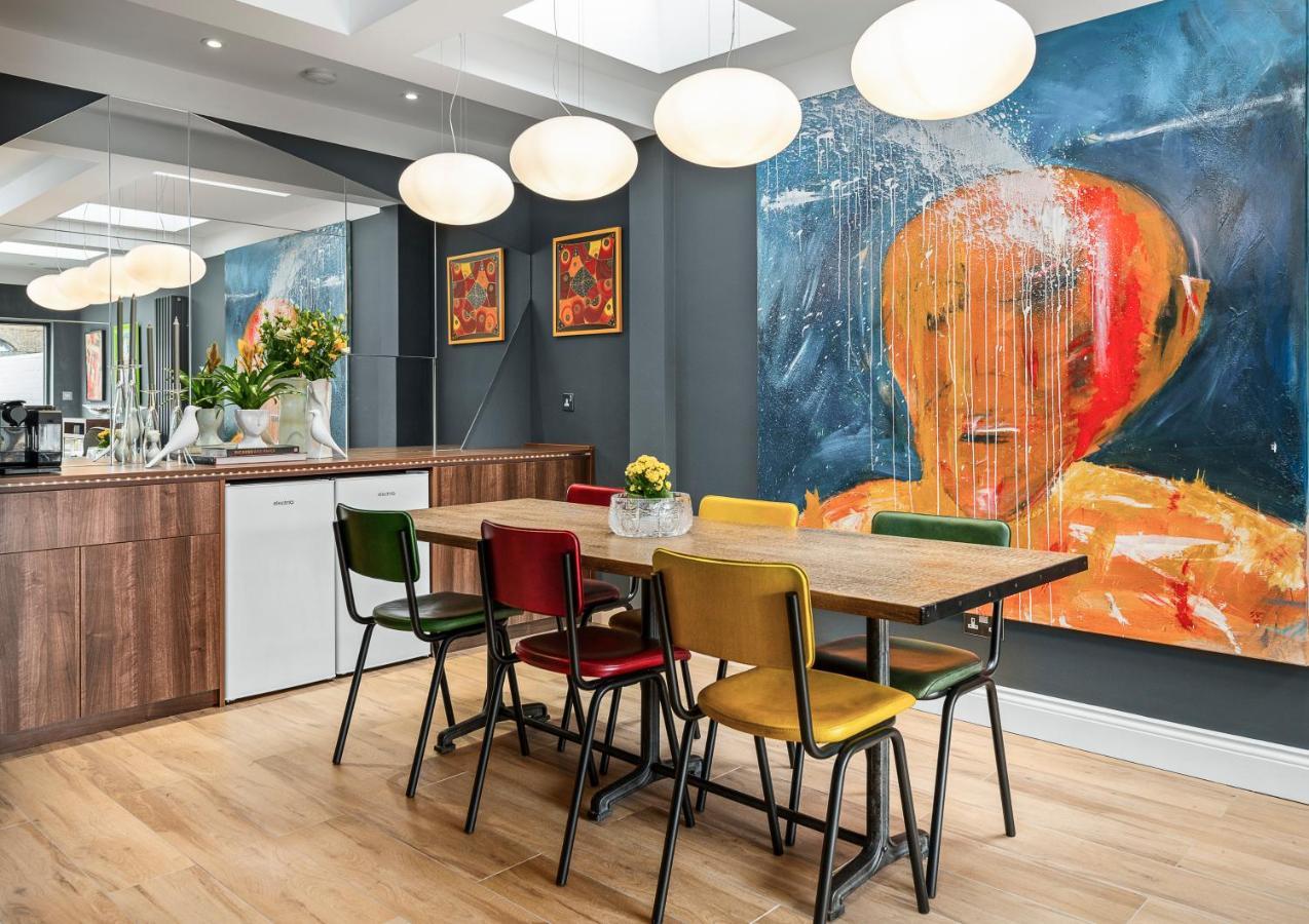 Windsorian Experience Apartment ภายนอก รูปภาพ