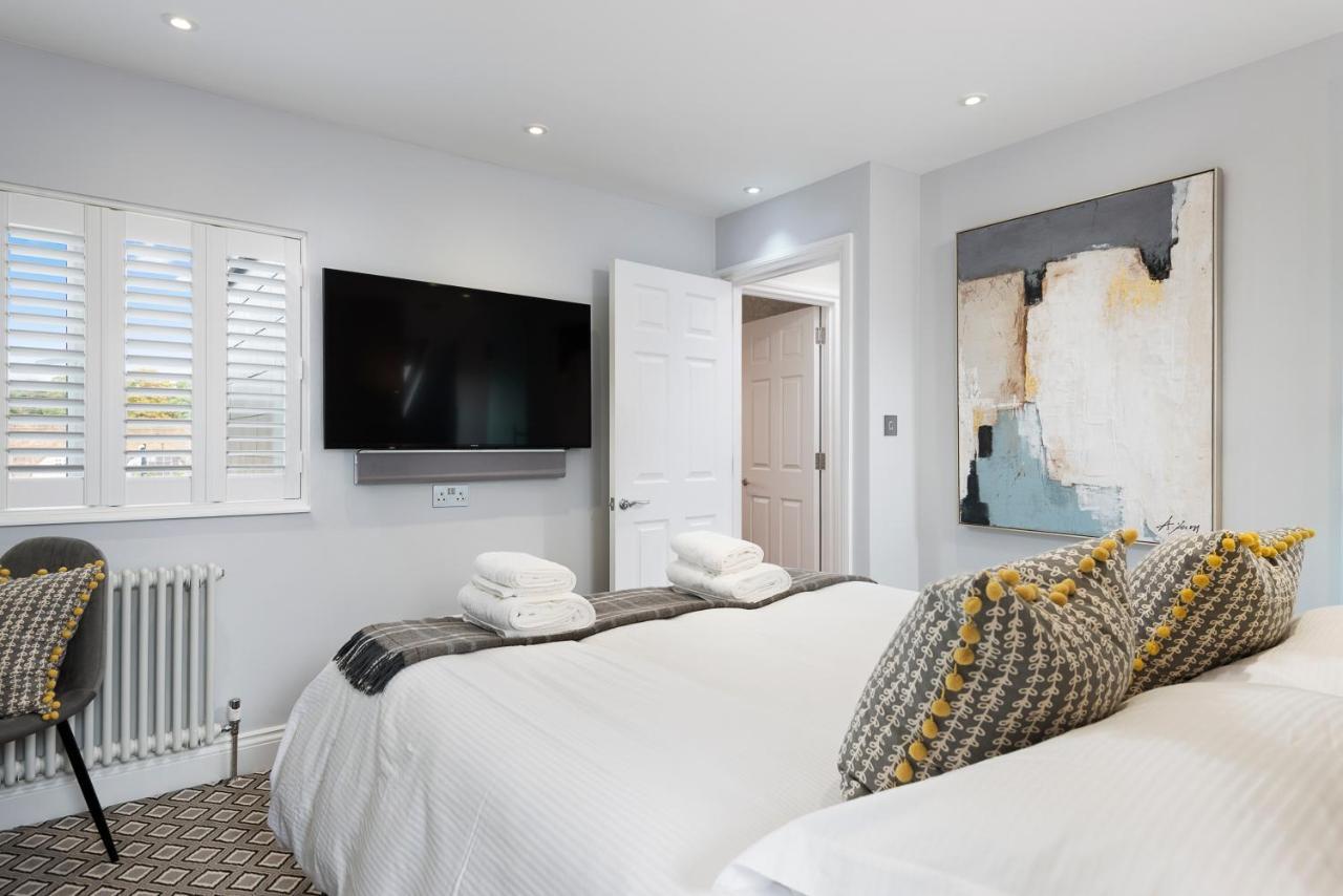 Windsorian Experience Apartment ภายนอก รูปภาพ