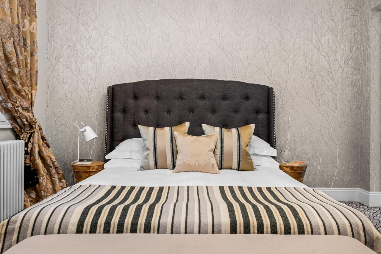 Windsorian Experience Apartment ภายนอก รูปภาพ