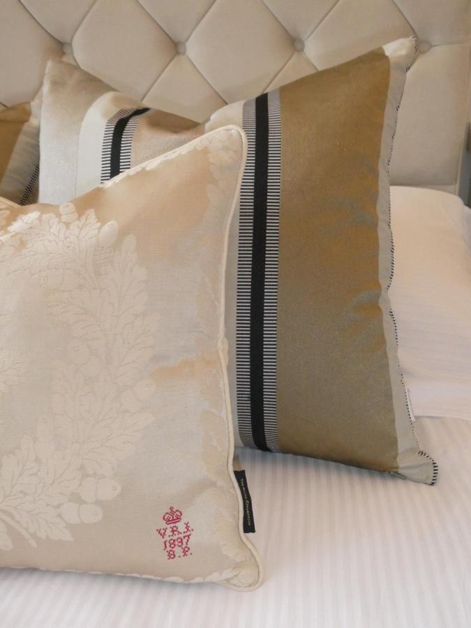 Windsorian Experience Apartment ภายนอก รูปภาพ